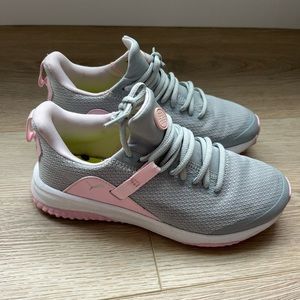 Girls puma shoes size 4